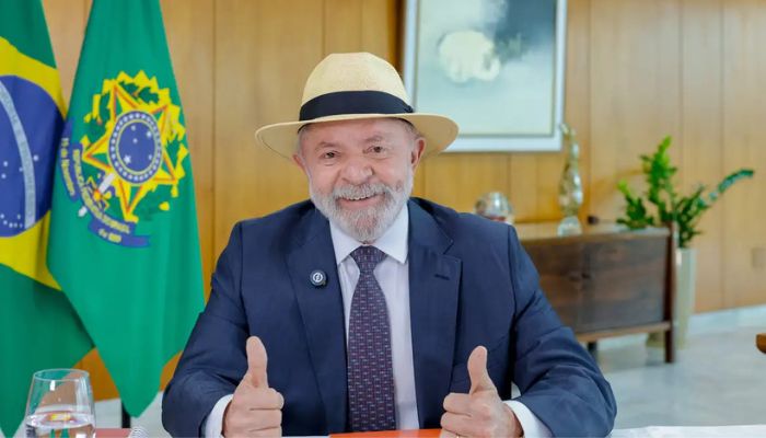  Lula faz exames de imagem da cabeça e está liberado para viagens 